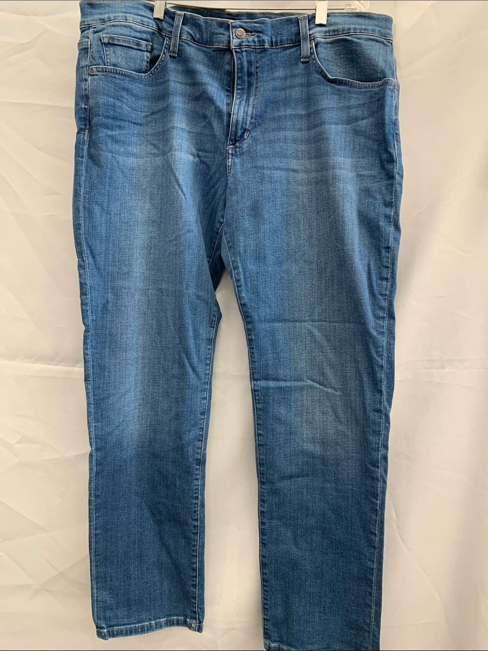 On Running Men's Straight Jeans in Medium Blue Wash